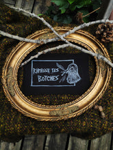Load image into Gallery viewer, Pigeon patch - '' Ramasse tes botches '' Linocut patch on black recycled fabric