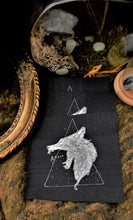 Load image into Gallery viewer, Screaming fox patch - Screen printing on black fabric
